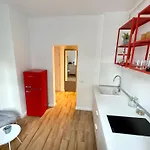 Artist's House By The Sea Διαμέρισμα *