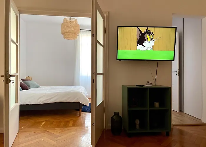 Artist's House By The Sea * Constança